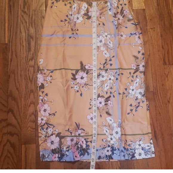 J.Crew Skirt beautiful skirt in excellent condition - Picture 3 of 5